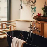 36 Pho Co & Vendégház