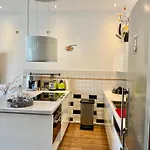 36 Pho Co & Pensjonat 4*