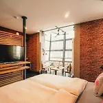 36 Pho Co & Vendégház