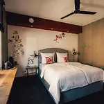 36 Pho Co & Pensjonat 4*