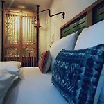 36 Pho Co & Vendégház