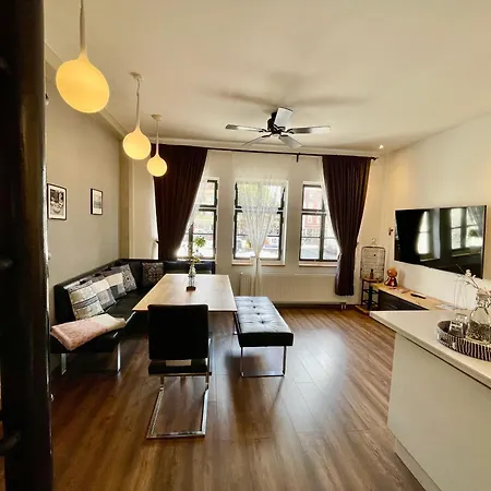 36 Pho Co & Konukevi Weimar (Thuringia)