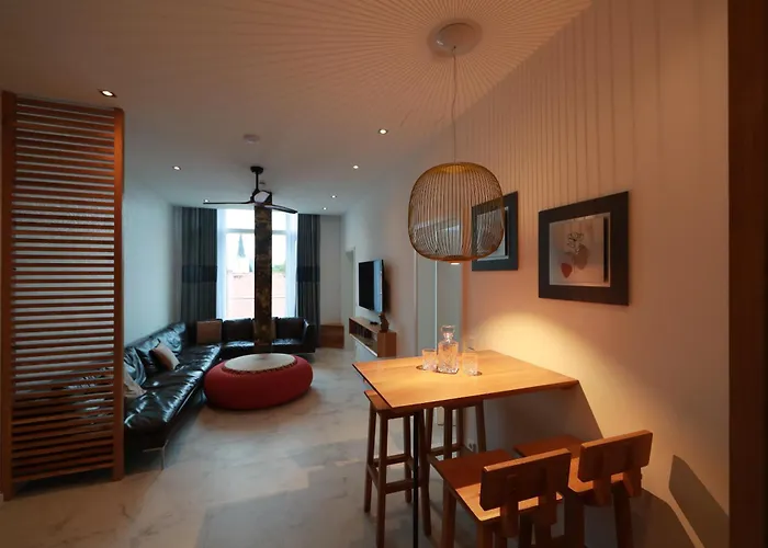 36 Pho Co & Konukevi Weimar (Thuringia)