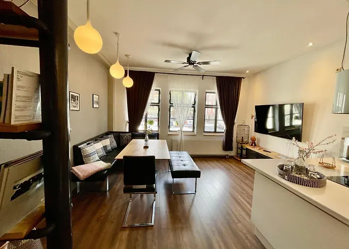 36 Pho Co & Konukevi Weimar (Thuringia)