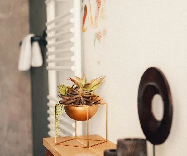 36 Pho Co & Konukevi Weimar (Thuringia)